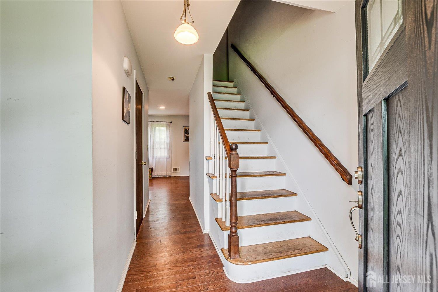 10 Ginesi Court, Metuchen NJ 08840 - View 5