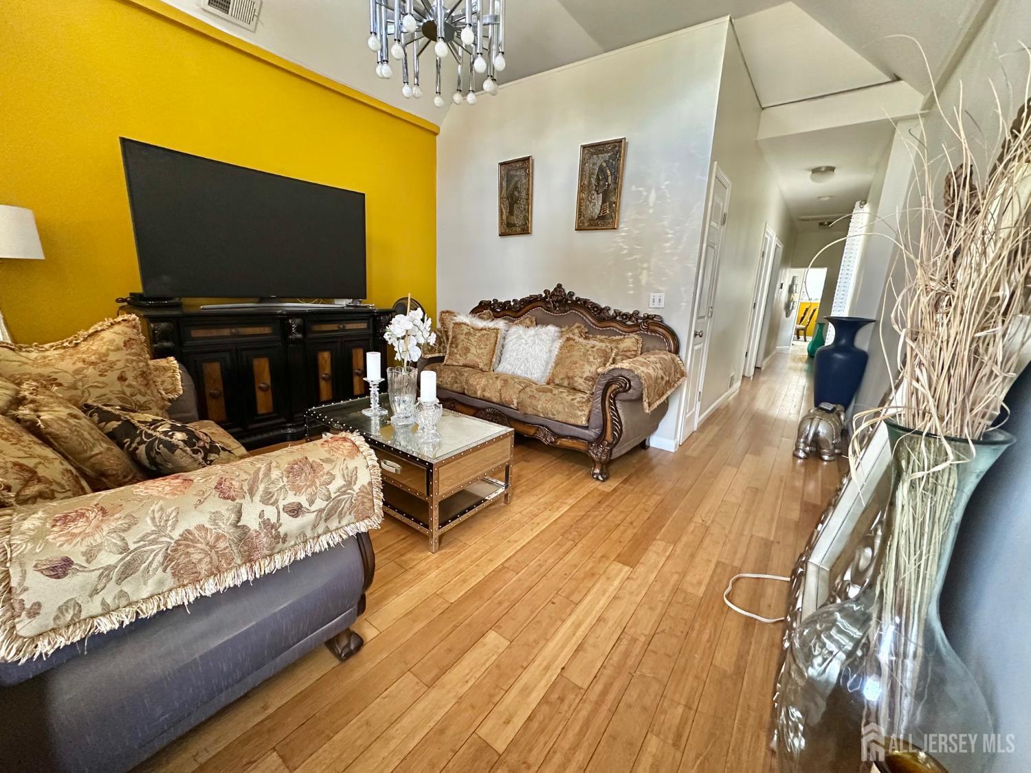 428 Broadhead Place, Perth Amboy NJ 08861 - View 2