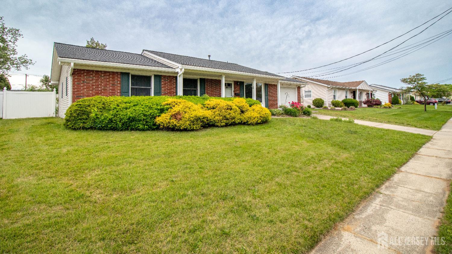 11 Drexel Terrace, Monroe NJ 08831 - View 2