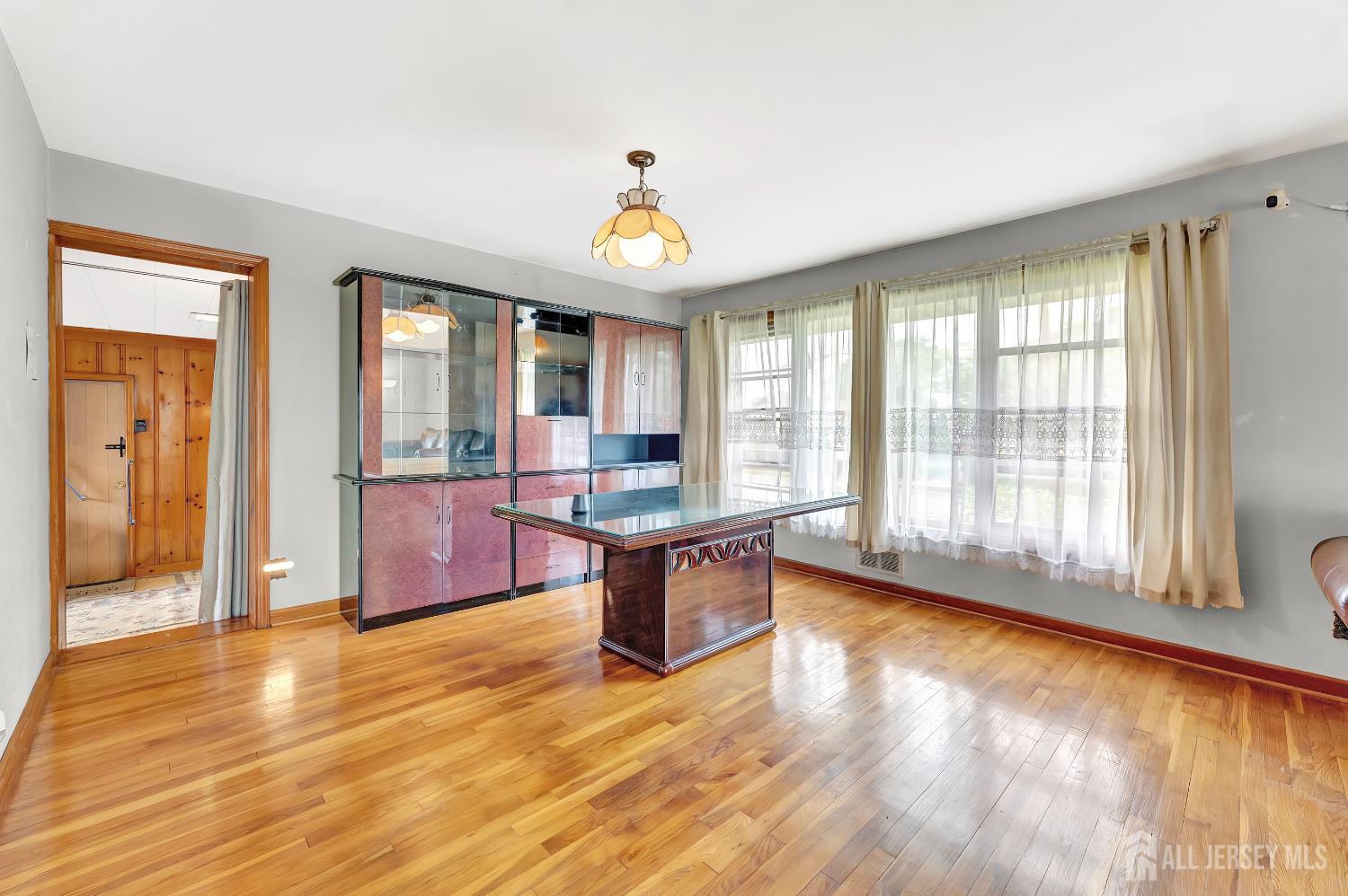 77 Manhattan Avenue, Avenel NJ 07001 - View 4