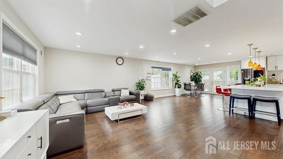 24 Westwood Circle, Edison NJ 08820 - View 2