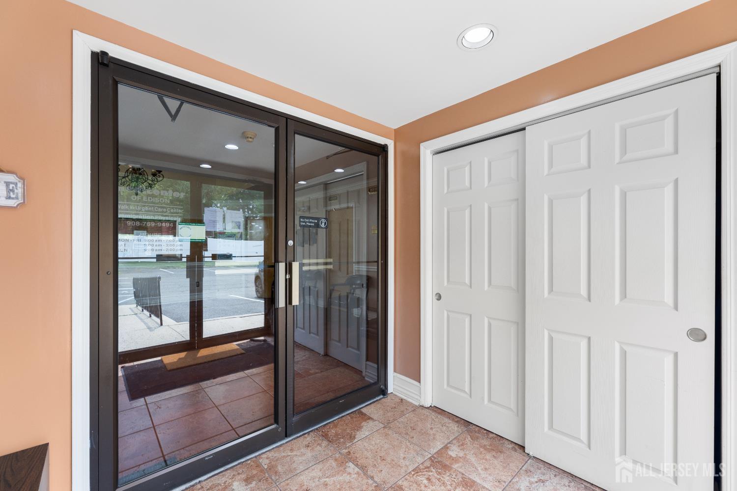 1813 1813 Oak Tree Road Road, Edison NJ 08820 - View 4