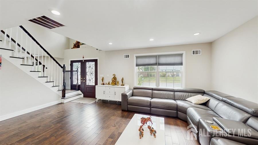 24 Westwood Circle, Edison NJ 08820 - View 3