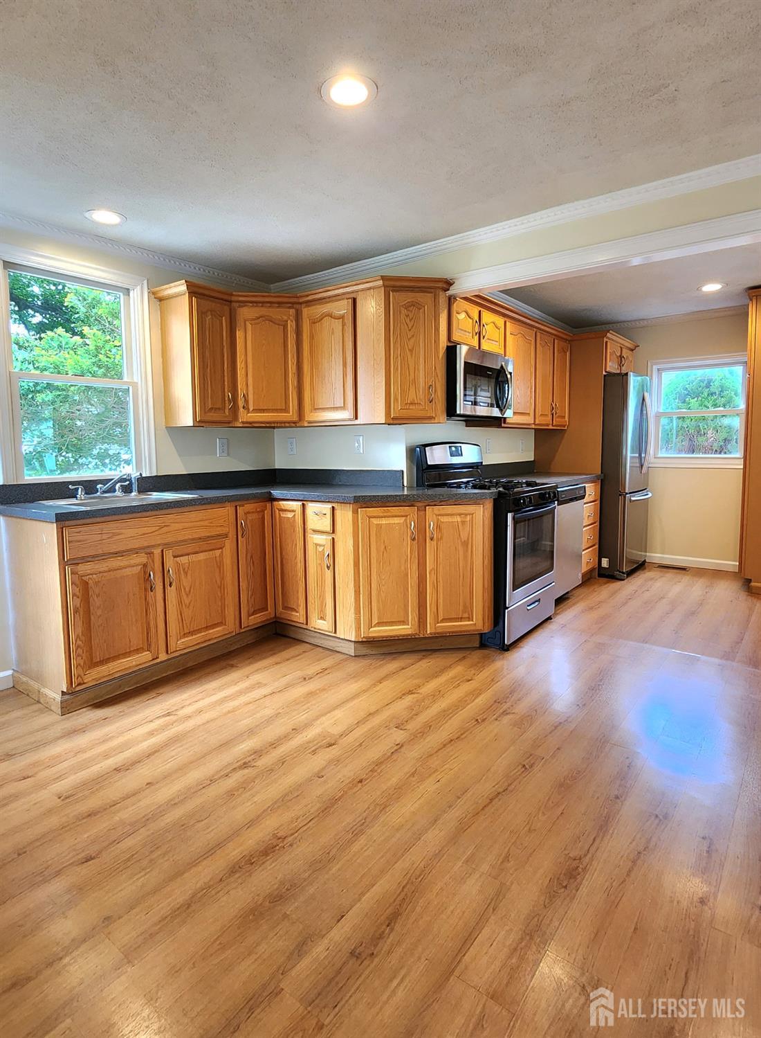 20 Brunswick Avenue, Spotswood NJ 08884 - View 3