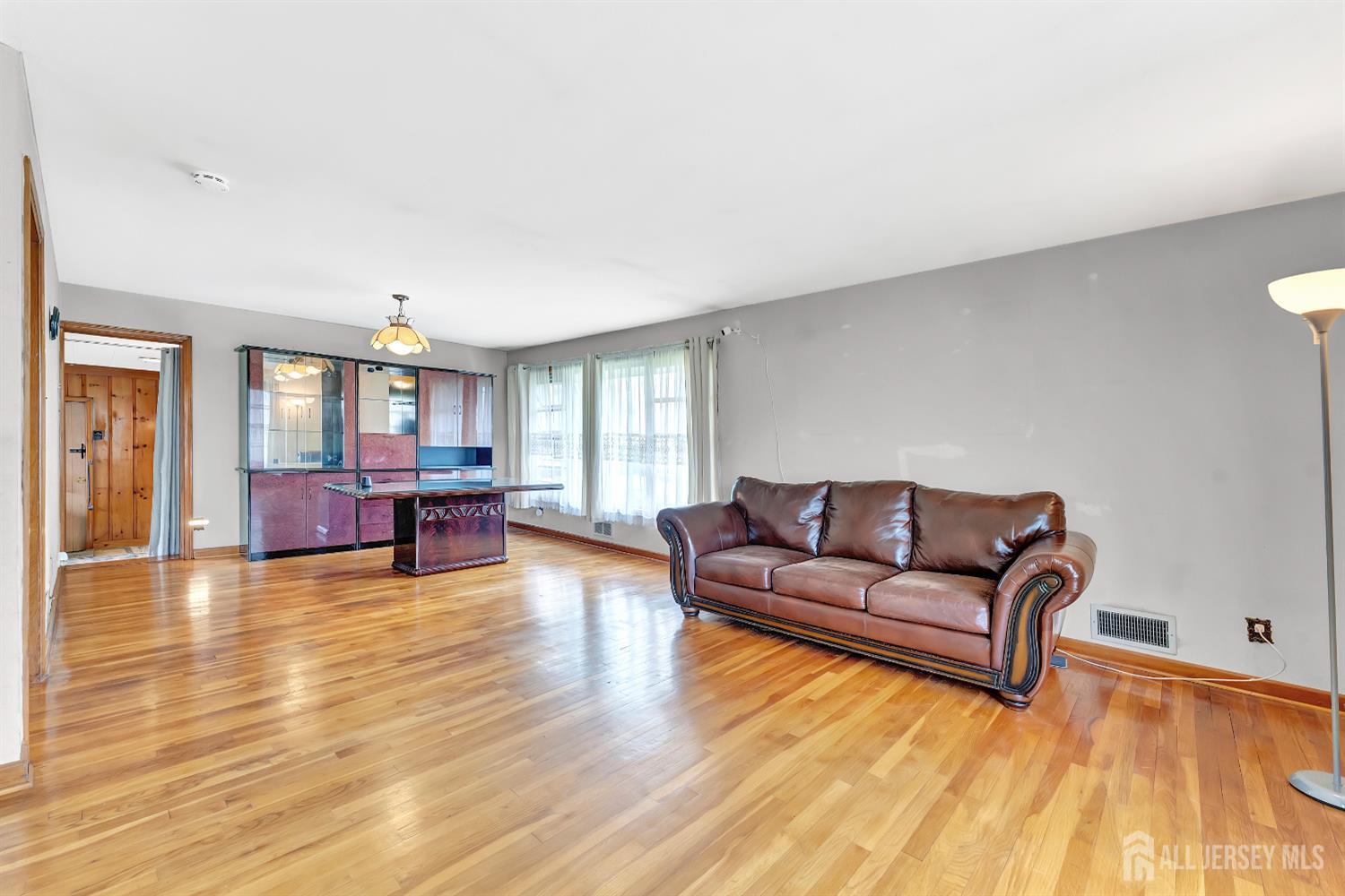 77 Manhattan Avenue, Avenel NJ 07001 - View 2