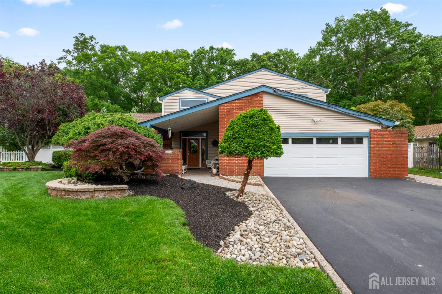 28 Sugarbush Road, Howell NJ 07731 - View 5