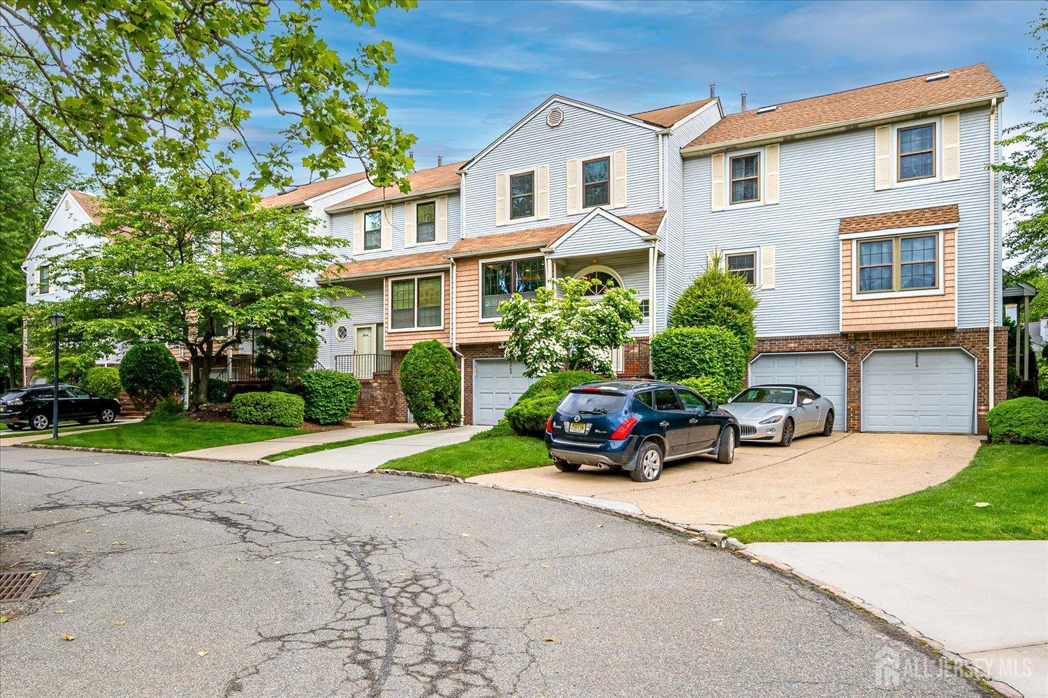3805 Spring Brook Drive, Edison NJ 08820 - View 4