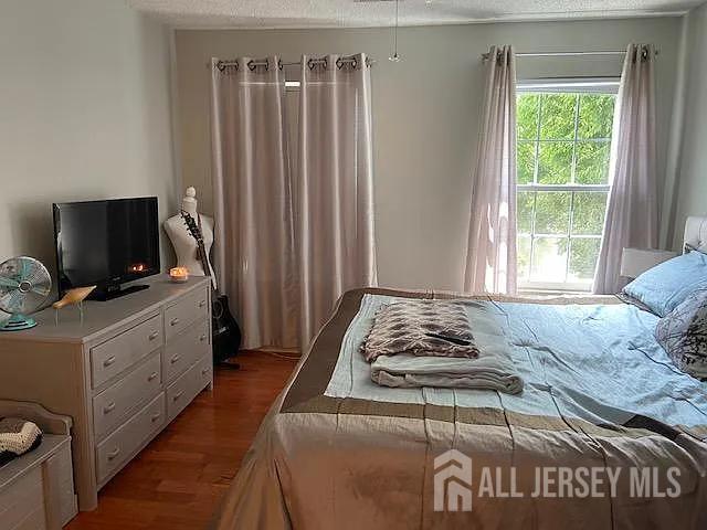 360 Hadleigh Lane, North Brunswick NJ 08902 - View 2