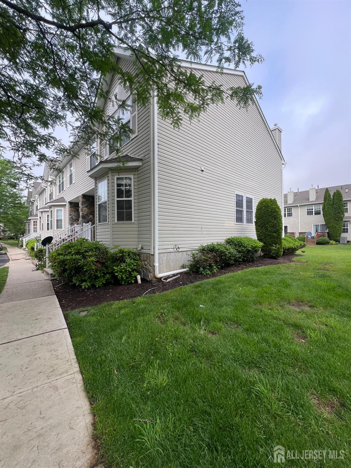 9 Ashley Court, Franklin NJ 08873 - View 3