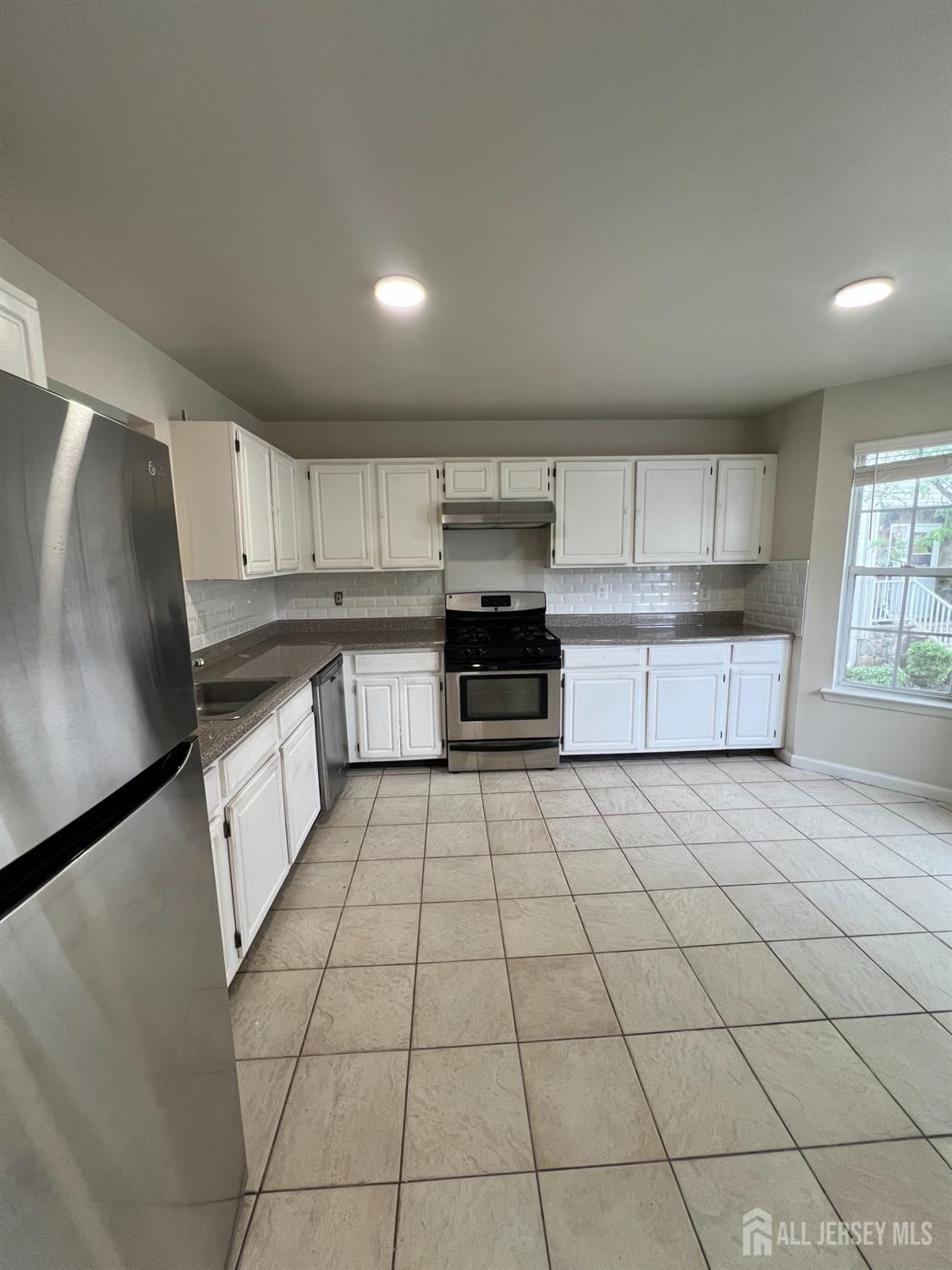 9 Ashley Court, Franklin NJ 08873 - View 5