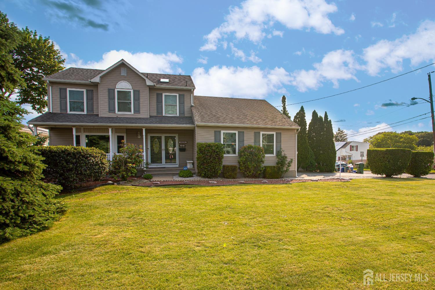 368 S Pine Avenue, Sayreville NJ 08879 - View 2