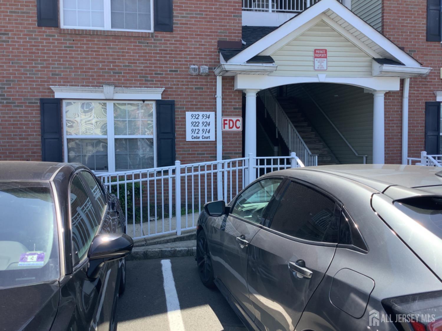 931 Cedar Court, New Brunswick NJ 08901 - View 4