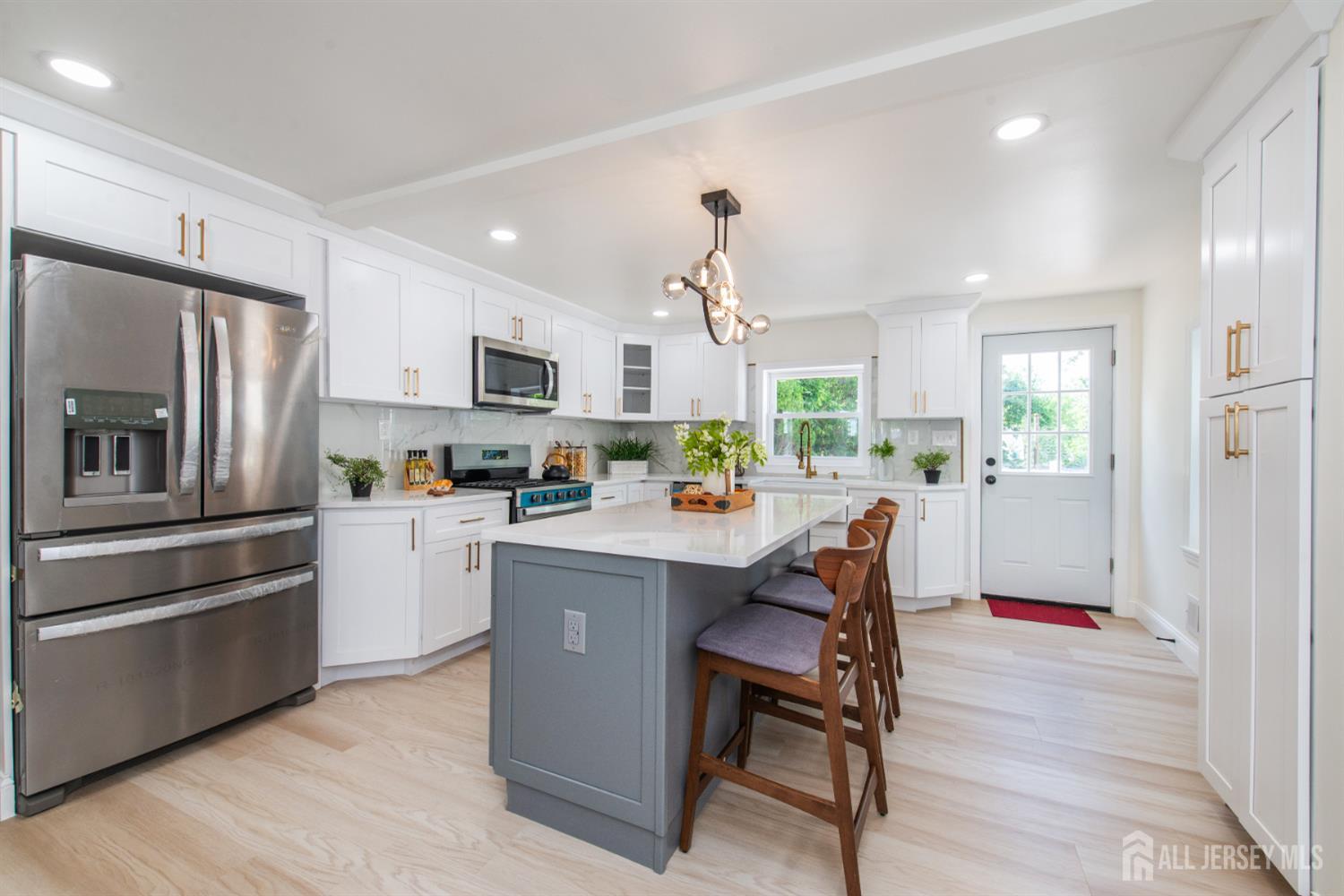 35 Evergreen Avenue, Fords NJ 08863 - View 2