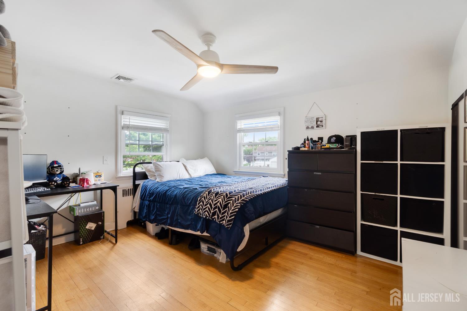 575 E Grant Avenue E, Roselle Park NJ 07204 - View 4