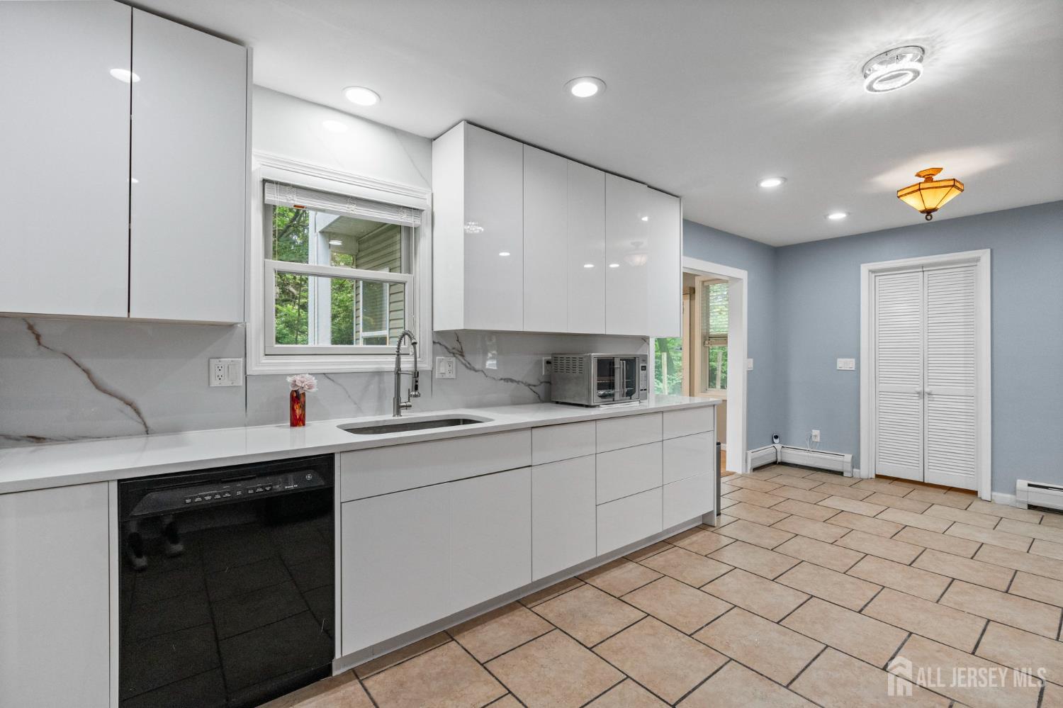 6 Highland Avenue, Piscataway NJ 08854 - View 3