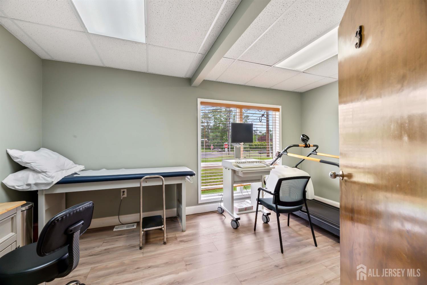 1598 Us Highway 130, North Brunswick, NJ, 08902