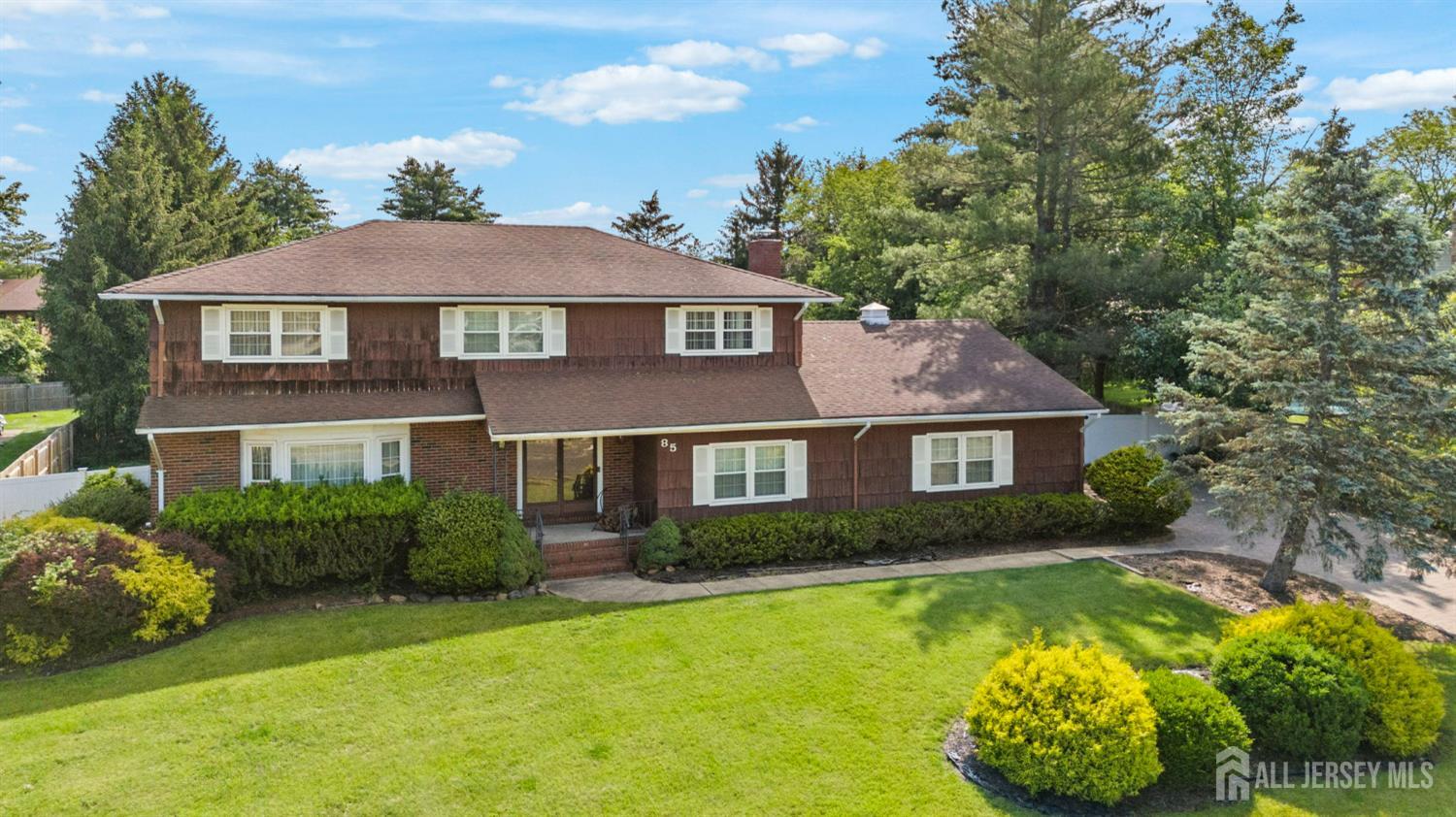 85 Hidden Lake Drive, North Brunswick NJ 08902 - View 2