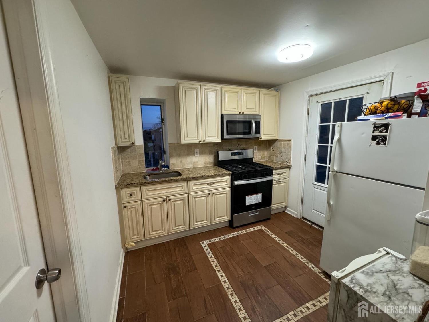 116 woodbridge Avenue, Highland Park NJ 08904 - View 2