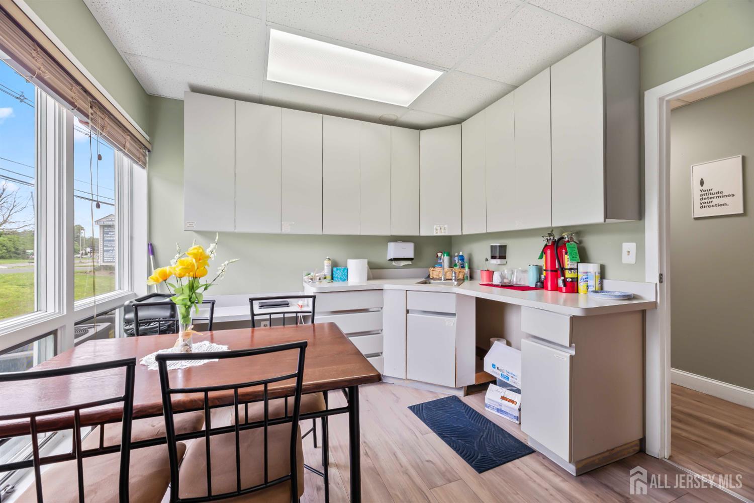 1598 Us Highway 130, North Brunswick, NJ, 08902