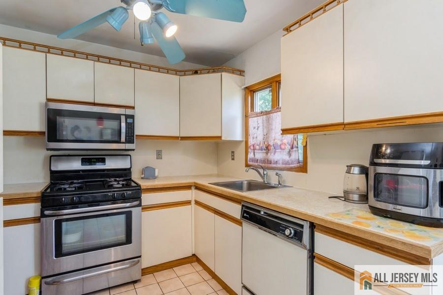 5 Berkley Boulevard, Iselin NJ 08830 - View 4