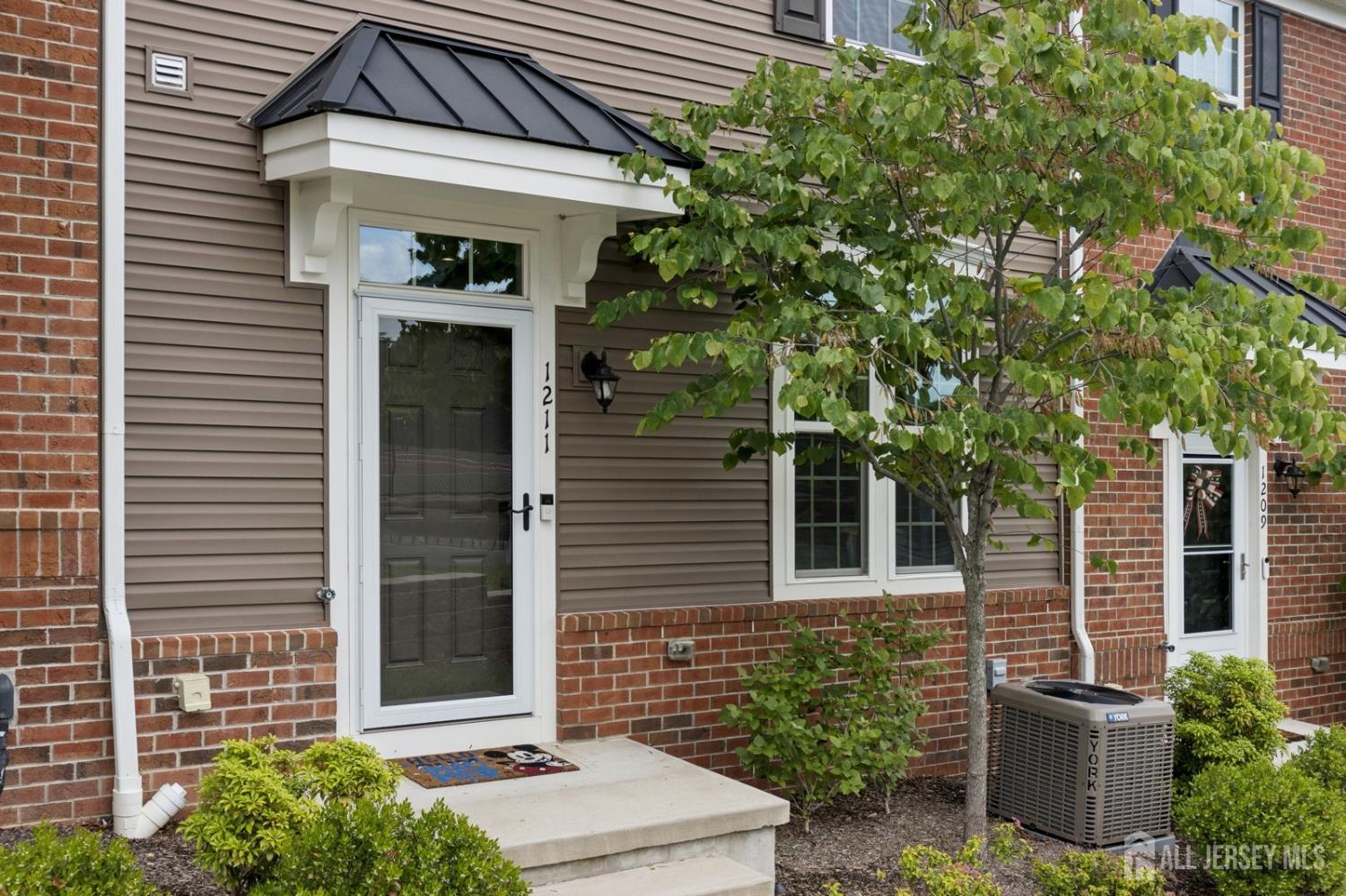 1211 English Lane, Parlin NJ 08859 - View 2