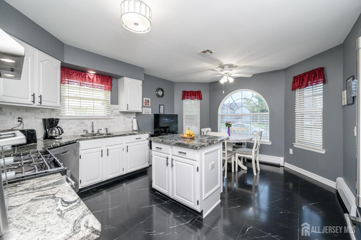 11 Sandhurst Court, Toms River NJ 08757 - View 4