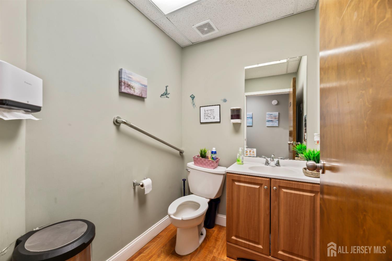 1598 Us Highway 130, North Brunswick, NJ, 08902