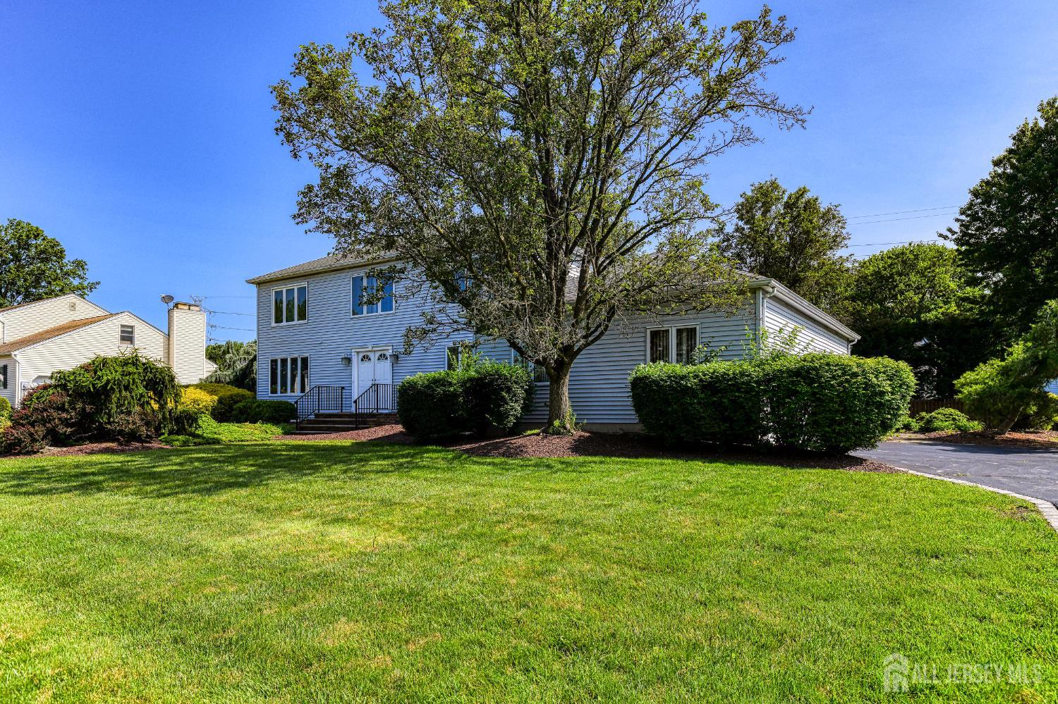 38 Silver Hollow, North Brunswick NJ 08902 - View 3