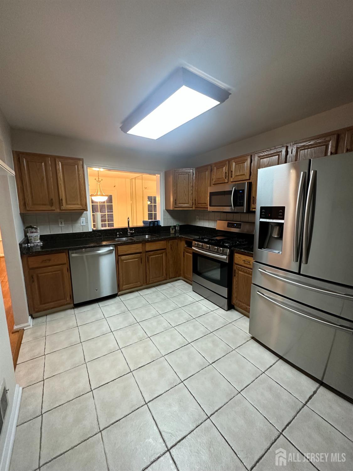 35 West Countryside Drive, South Brunswick NJ 08540 - View 5
