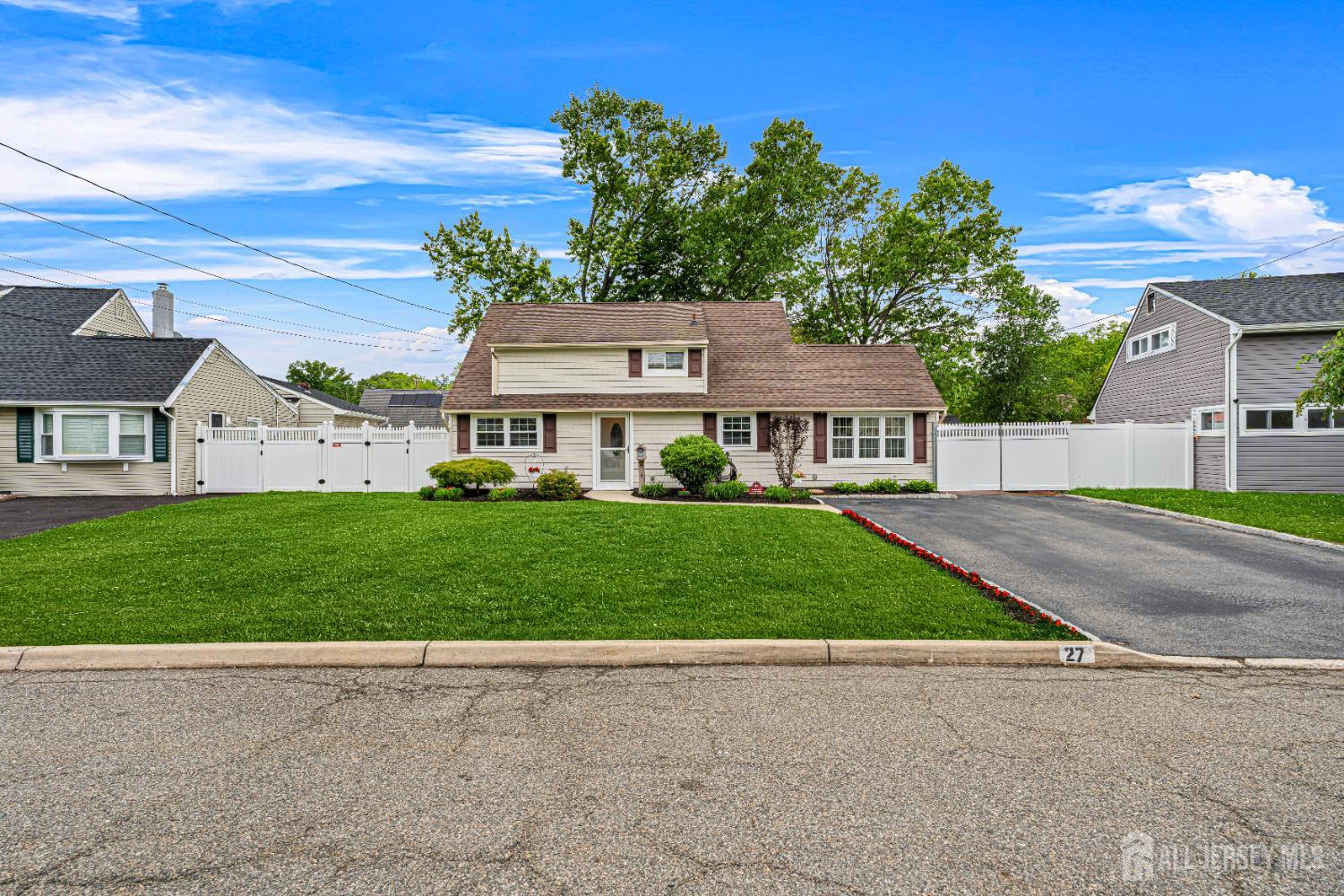 27 Sunrise Road, Old Bridge NJ 08857 - View 5