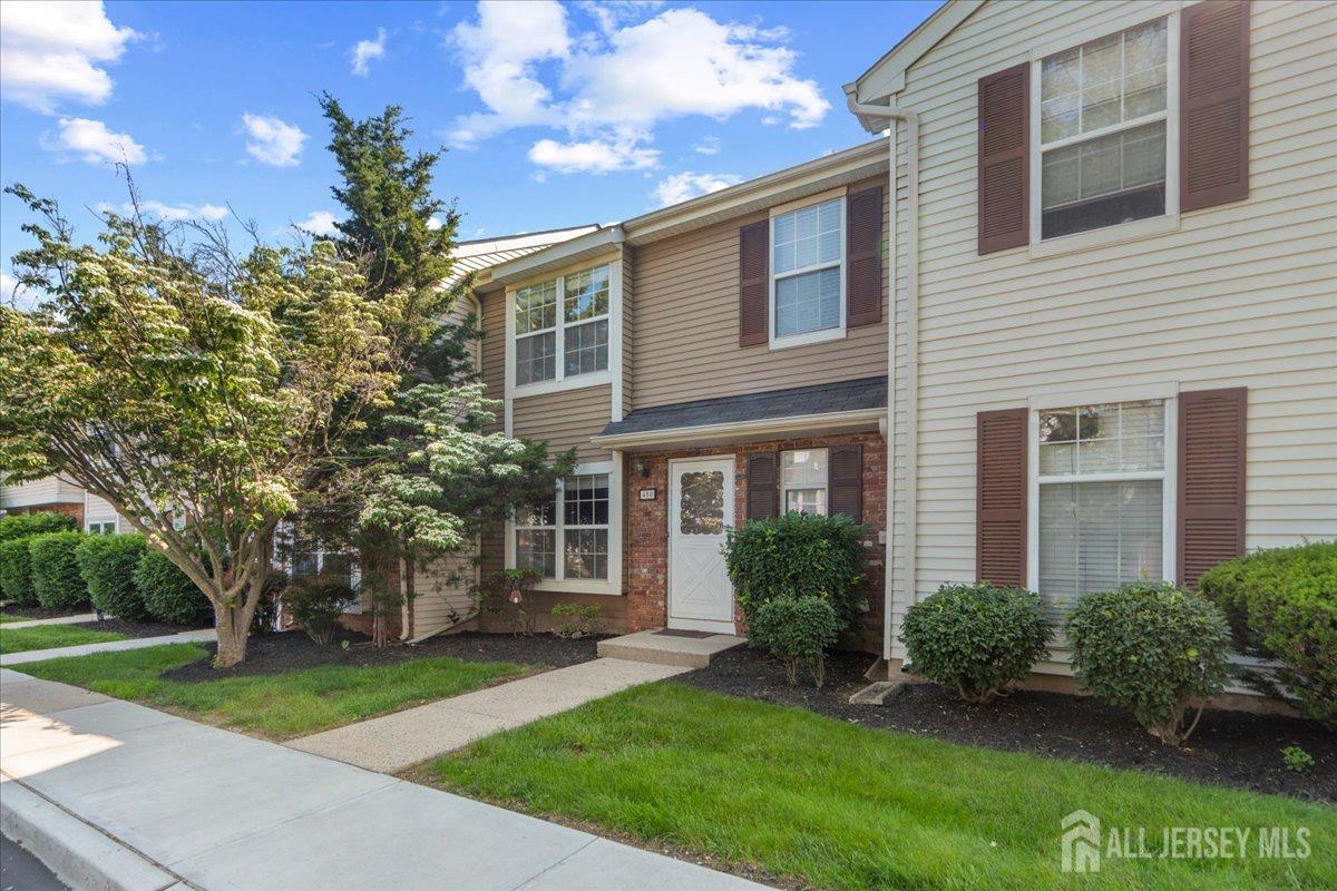 450 Saint Giles Court, Franklin Twsp NJ 08873 - View 2