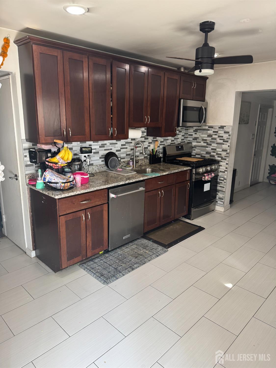 17 Raleigh Road, Edison NJ 08817 - View 4