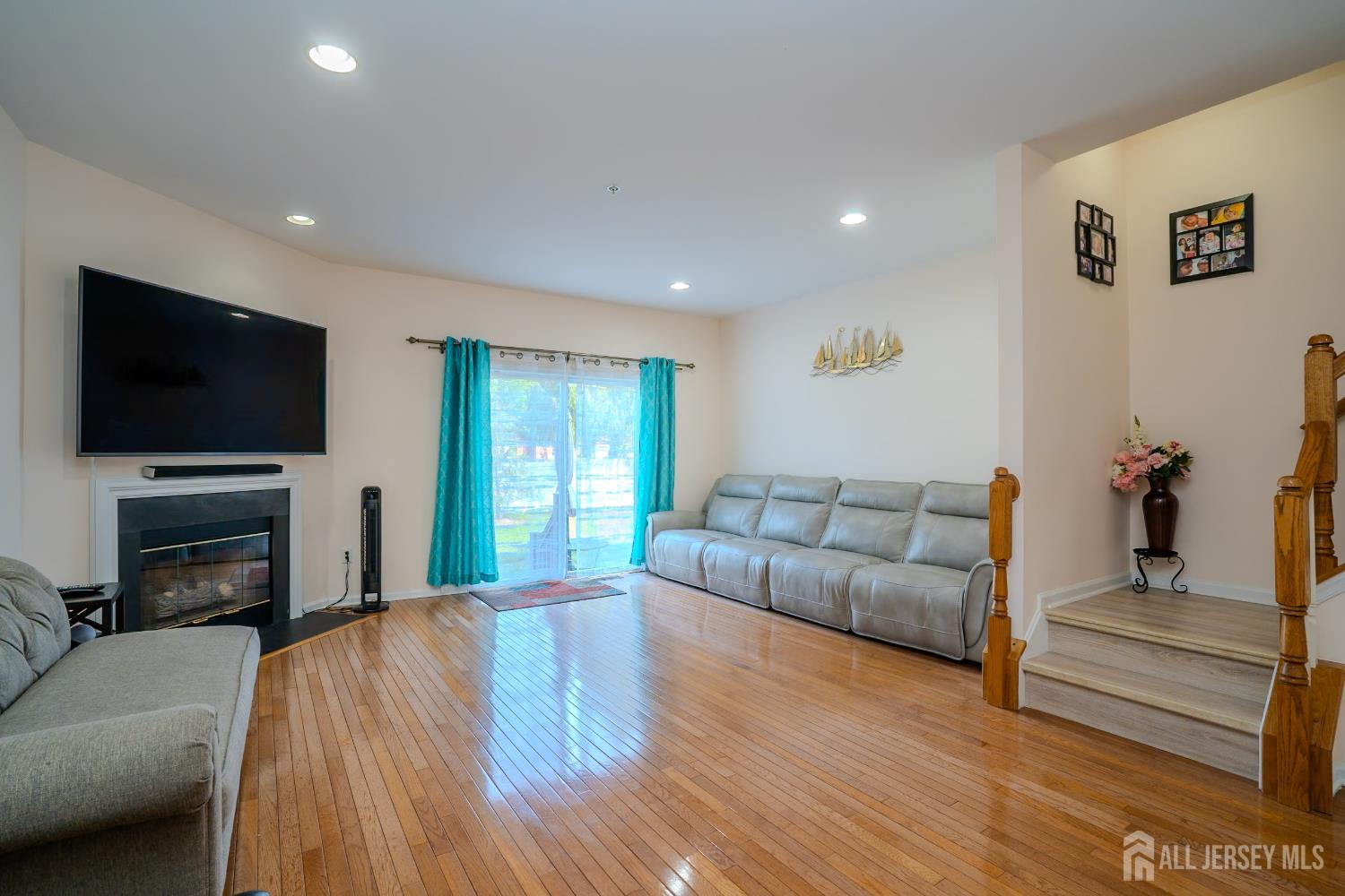 908 Blossom Circle, South Brunswick NJ 08810 - View 4