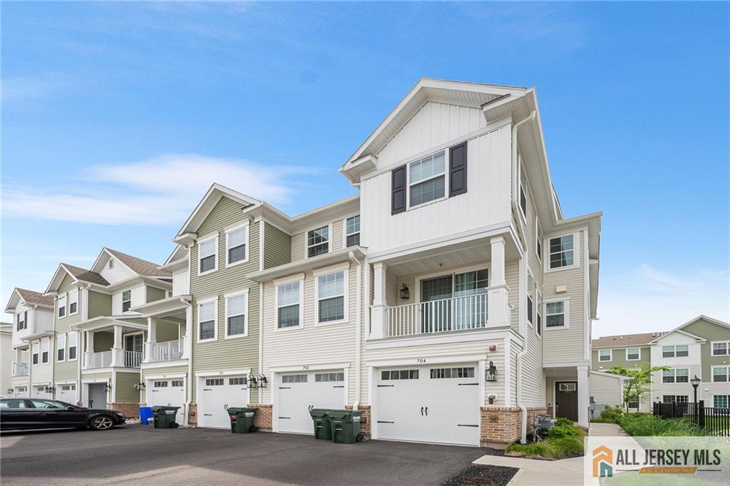 702 Station Road, Dunellen NJ 08812 - View 2