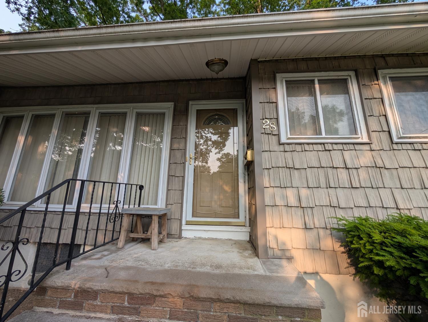28 Tanglewood Lane, East Brunswick NJ 08816 - View 2