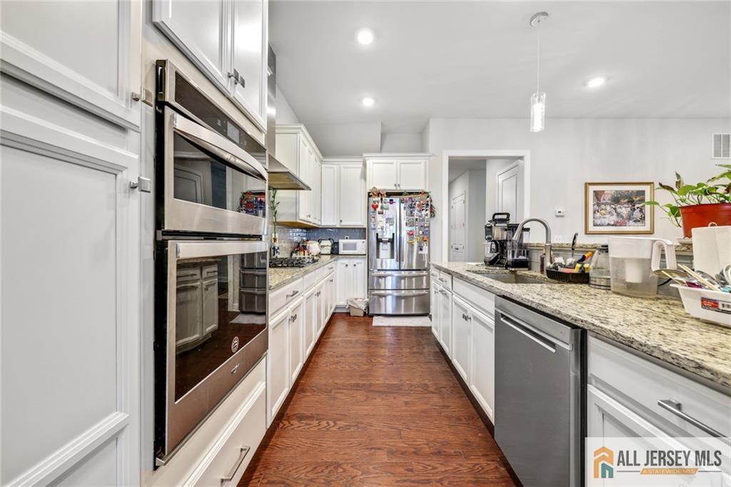 21 Hamilton Drive, Cranbury NJ 08512 - View 5