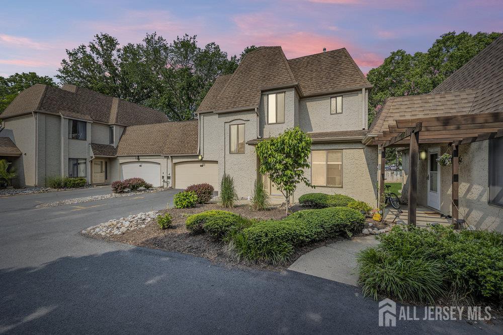 4 Gate House Lane, Edison NJ 08820 - View 2