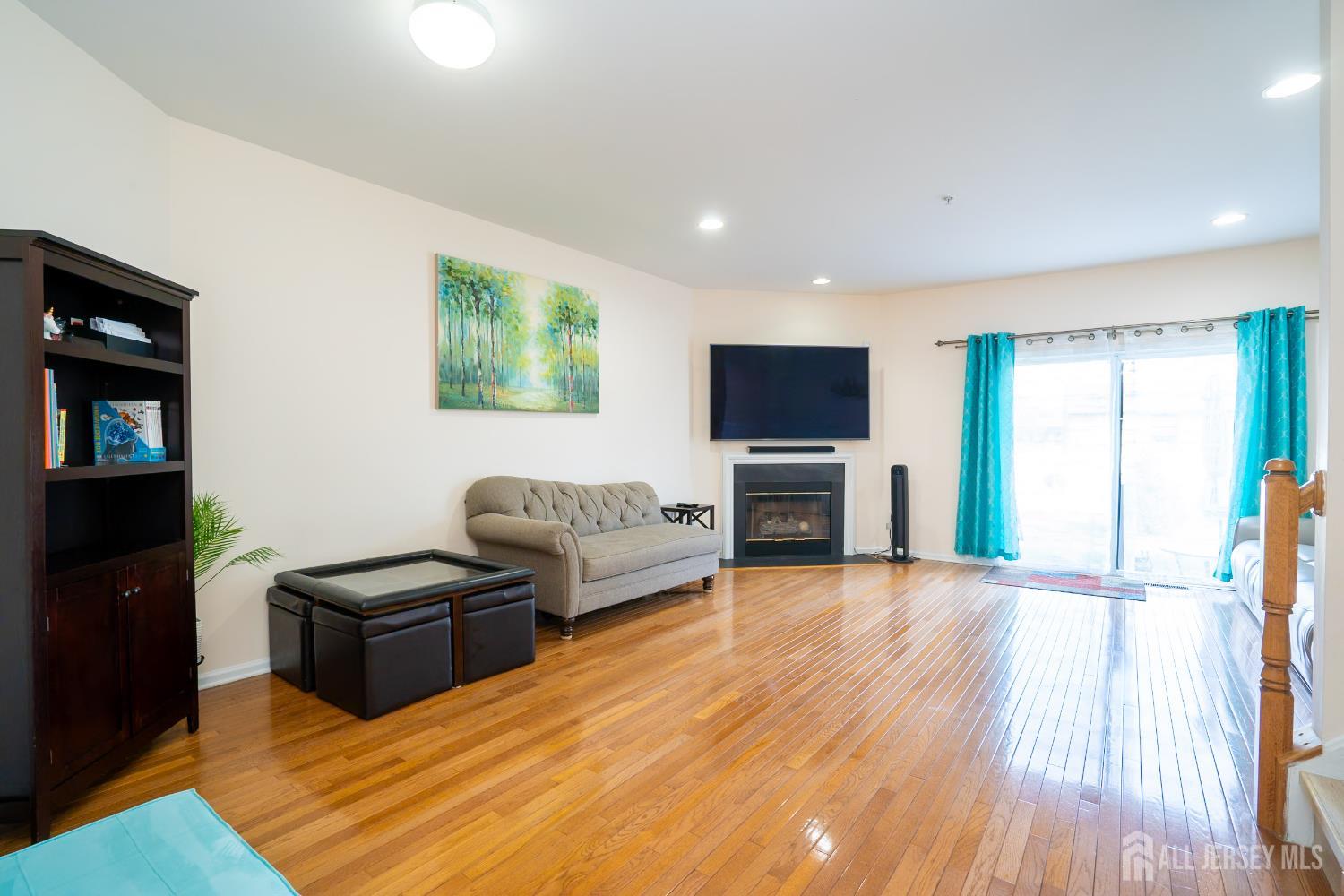 908 Blossom Circle, South Brunswick NJ 08810 - View 3