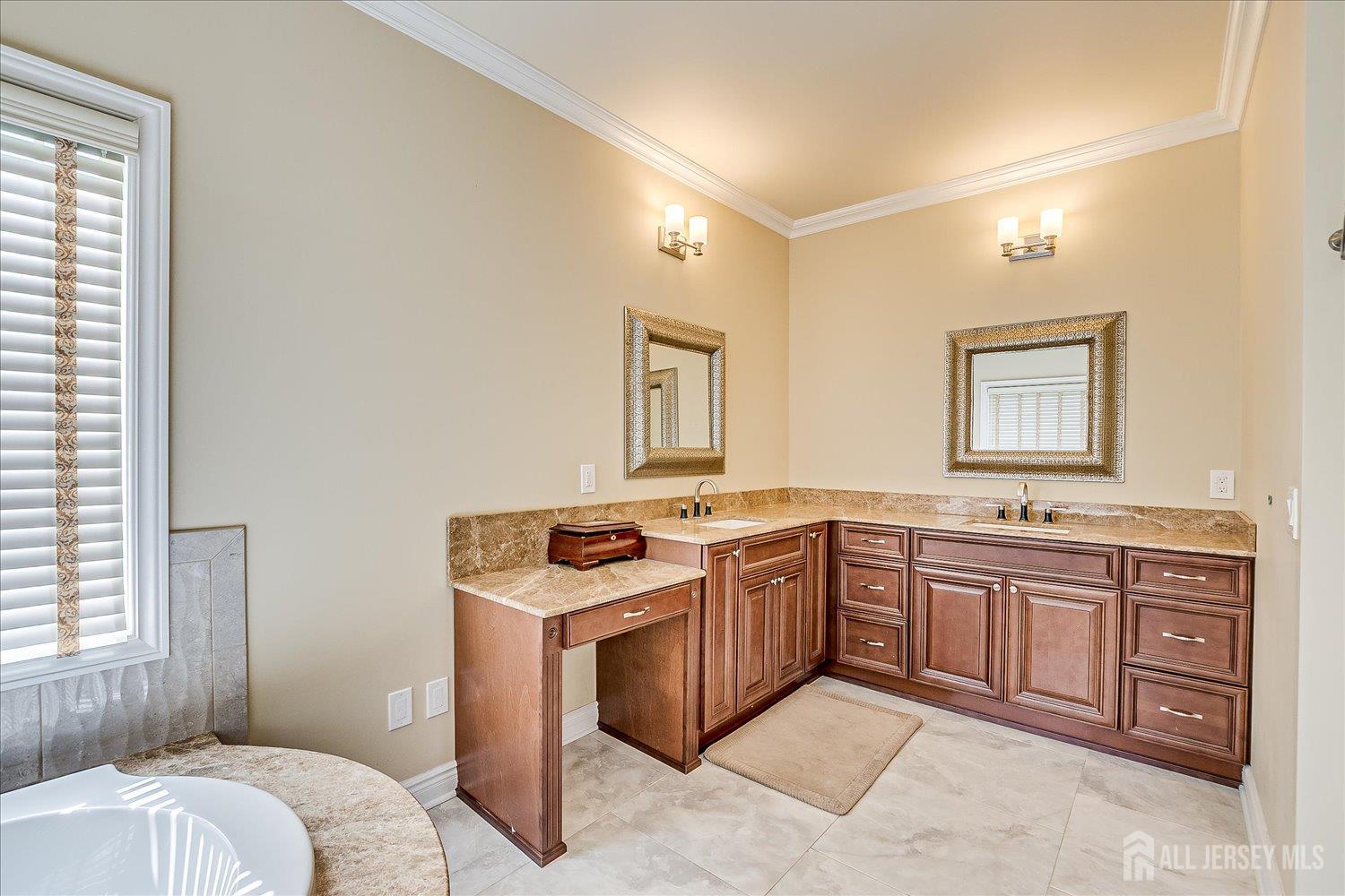 87 Ellmyer Road, Edison, NJ, 08820