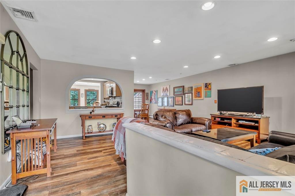 5 Serviss Avenue, East Brunswick NJ 08816 - View 4