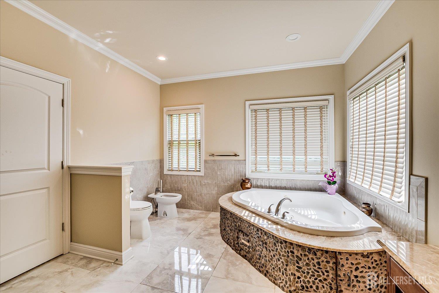 87 Ellmyer Road, Edison, NJ, 08820