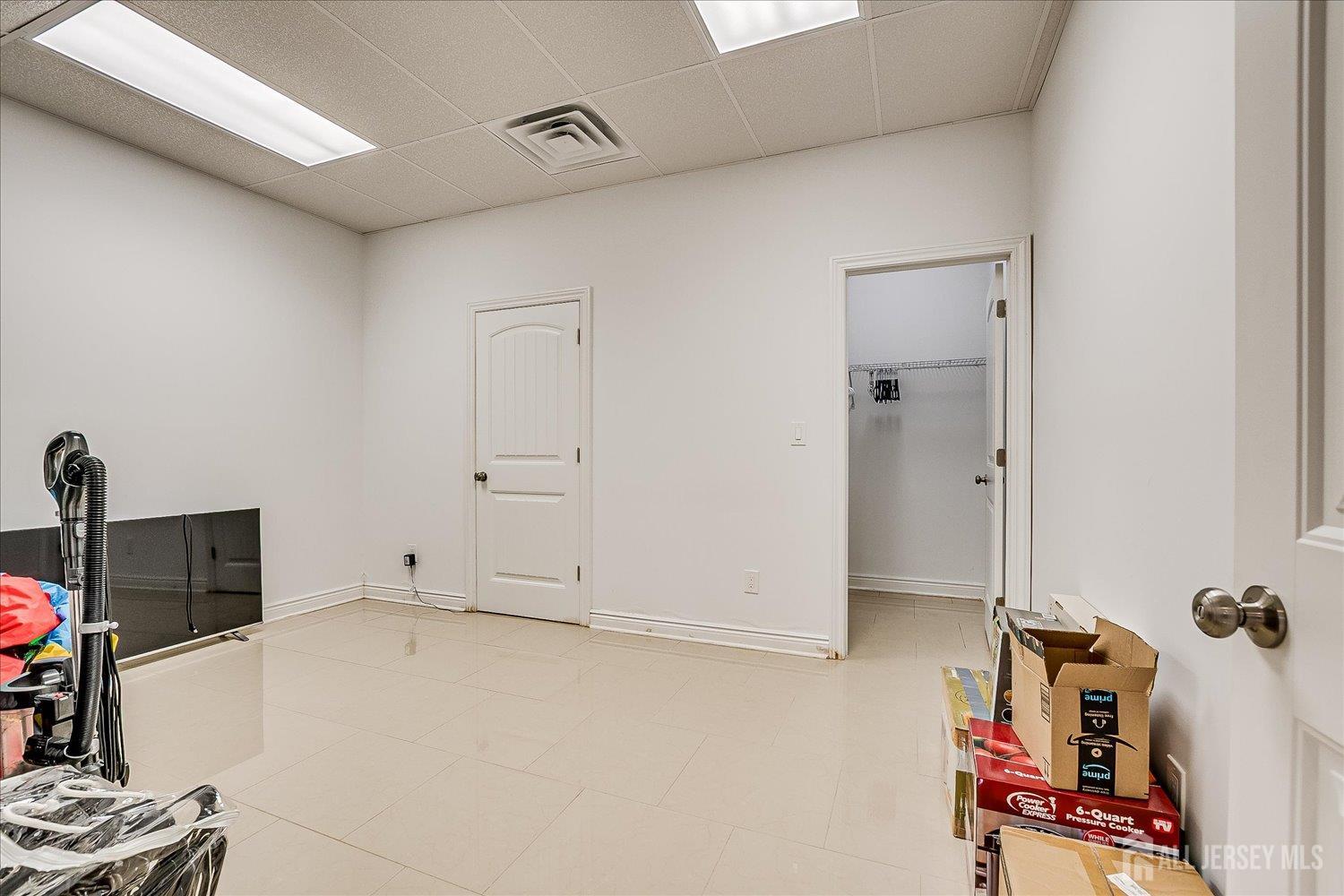 87 Ellmyer Road, Edison, NJ, 08820