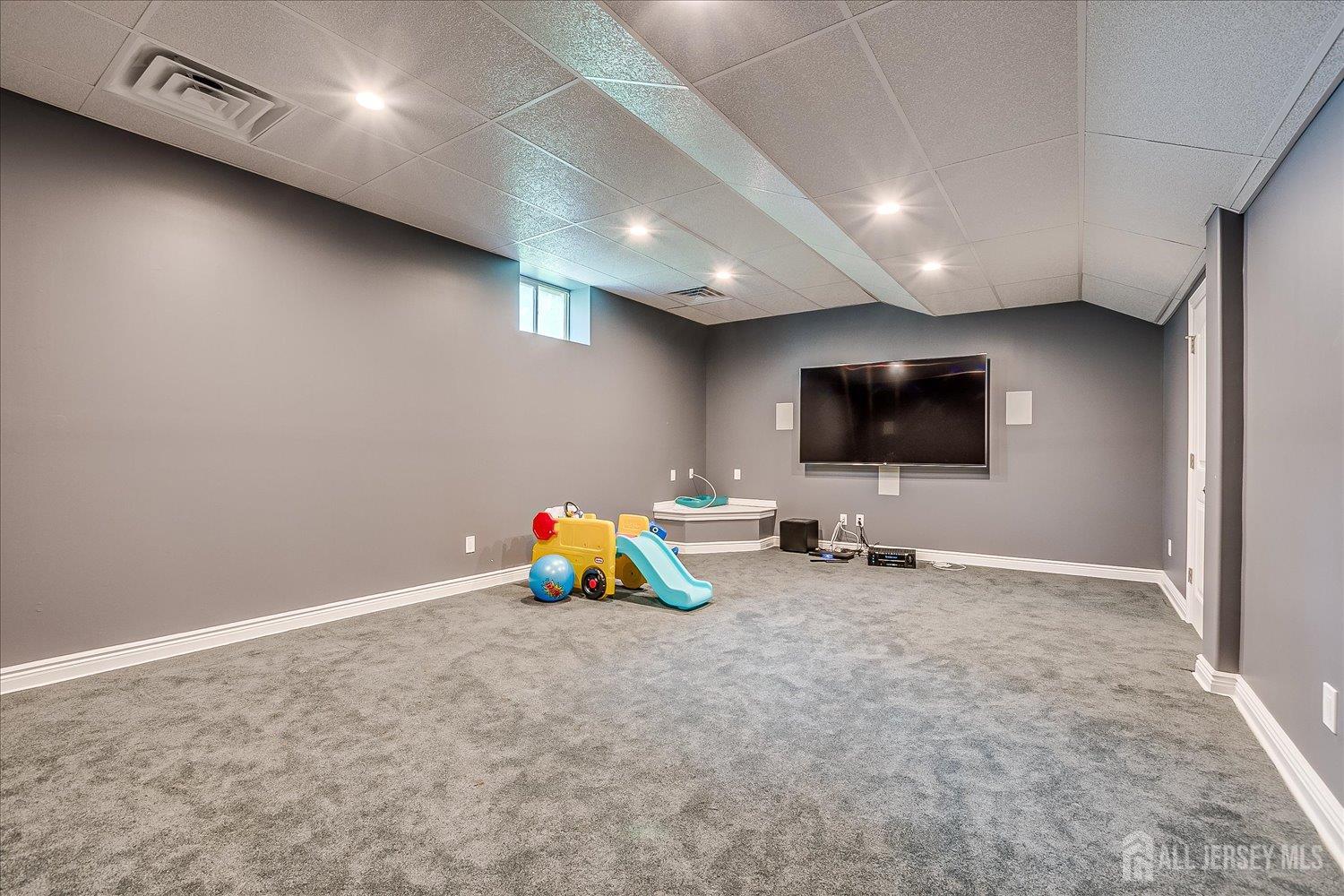 87 Ellmyer Road, Edison, NJ, 08820