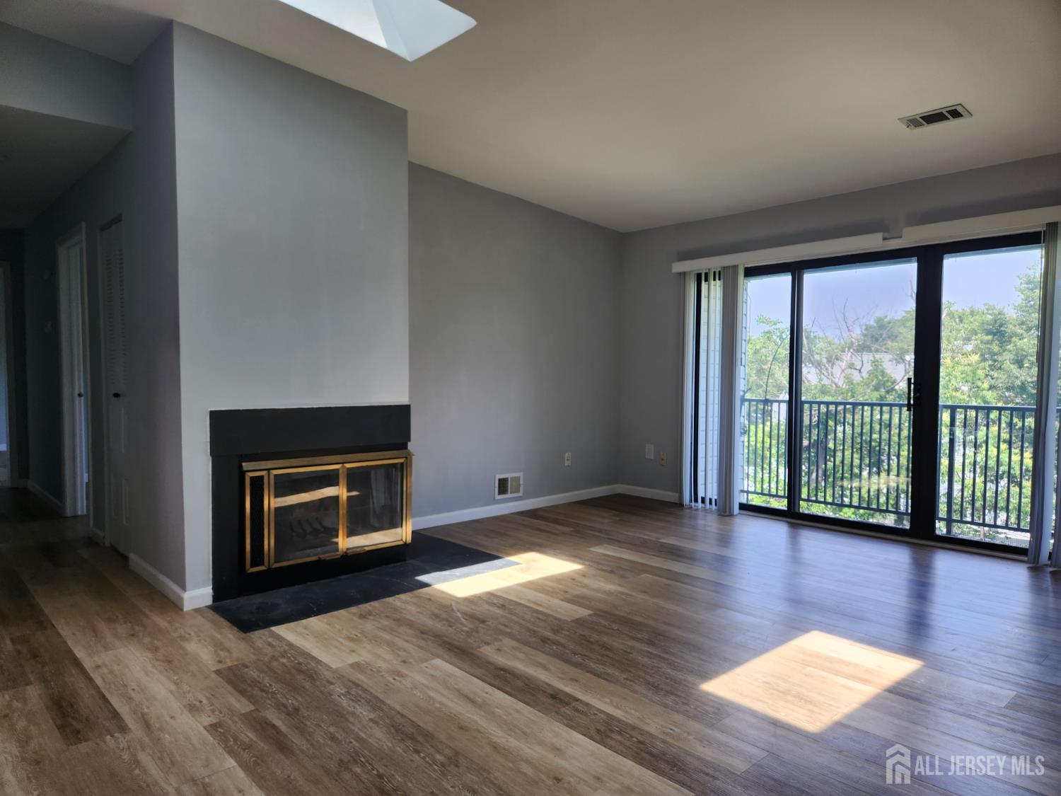 102 Canterbury Court, Piscataway NJ 08854 - View 4