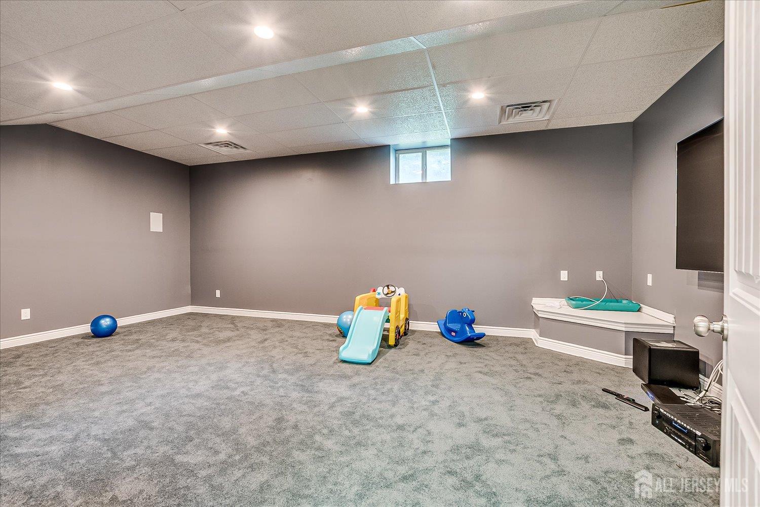 87 Ellmyer Road, Edison, NJ, 08820