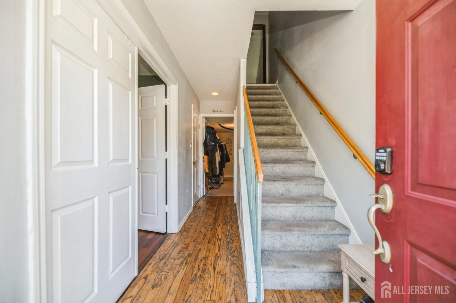109 Giera Court, Sayreville NJ 08859 - View 3