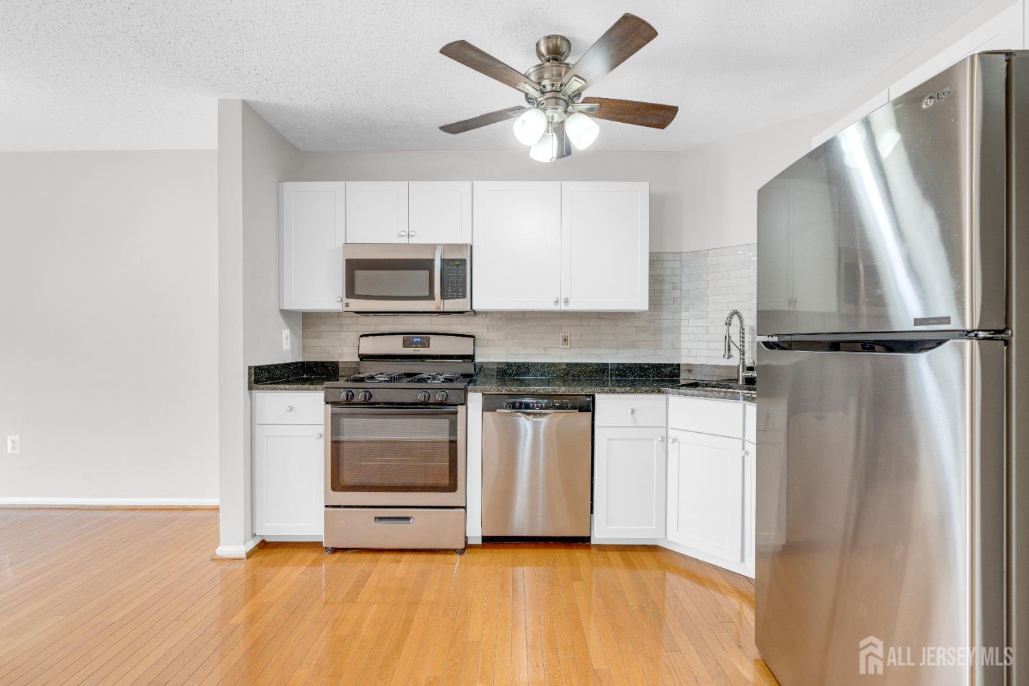 51 Inverness Drive, Edison NJ 08820 - View 5
