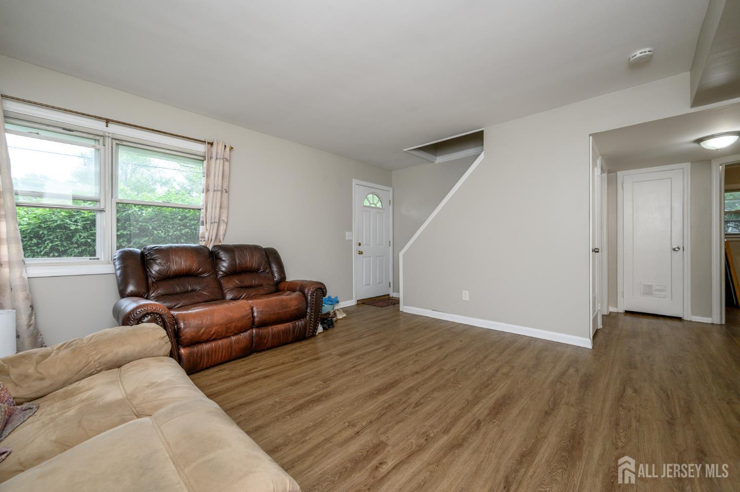 1075 Fireside Avenue, Ewing NJ 08618 - View 5