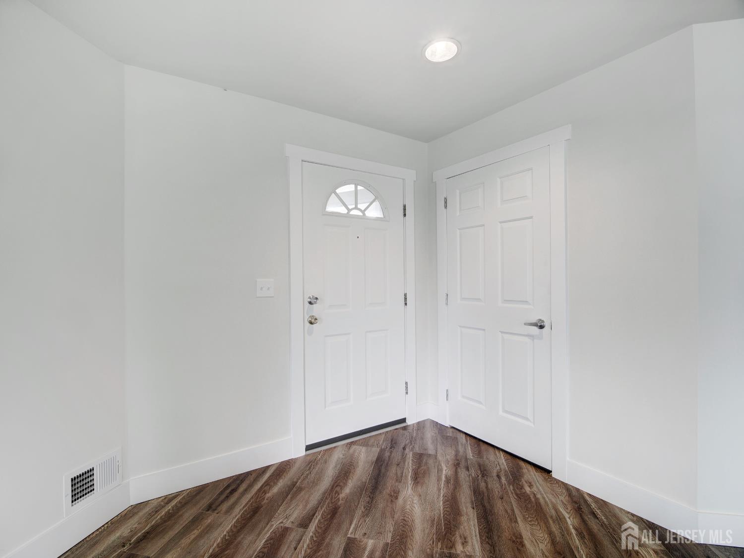 2302 Timber Ridge Court, Sayreville NJ 08859 - View 5