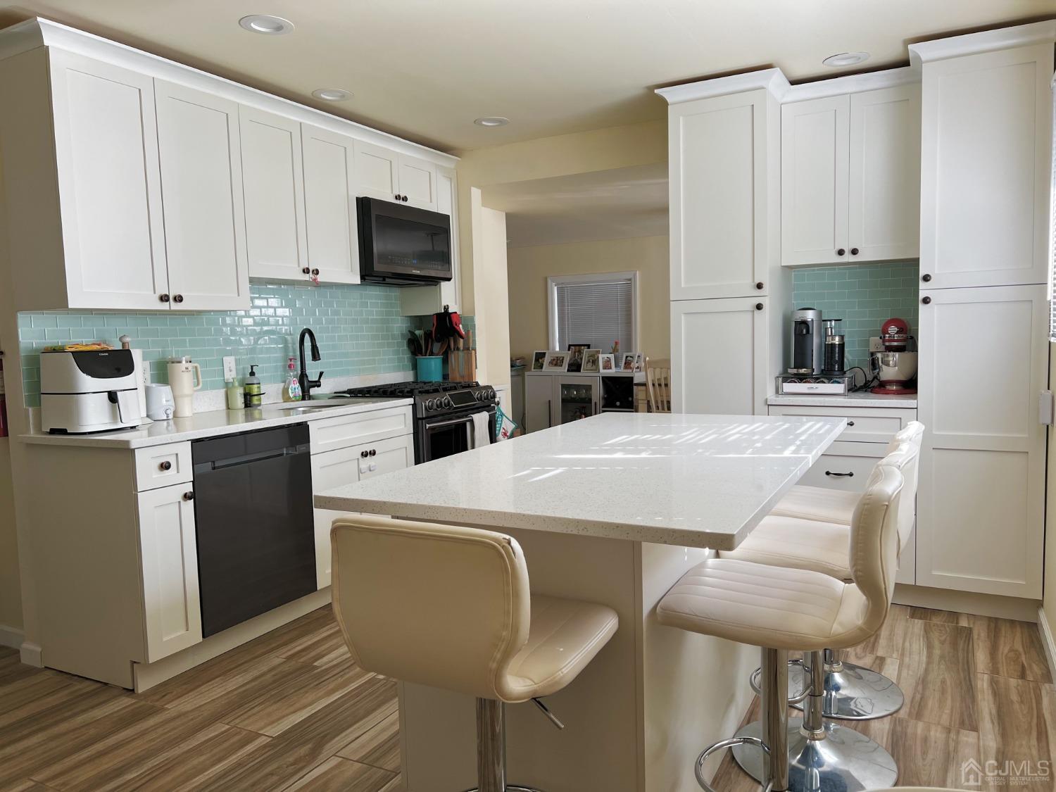 21 RALEIGH Road, Edison NJ 08817 - View 3